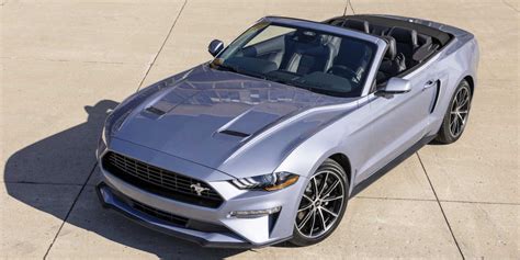 ford mustang cabrio 2022